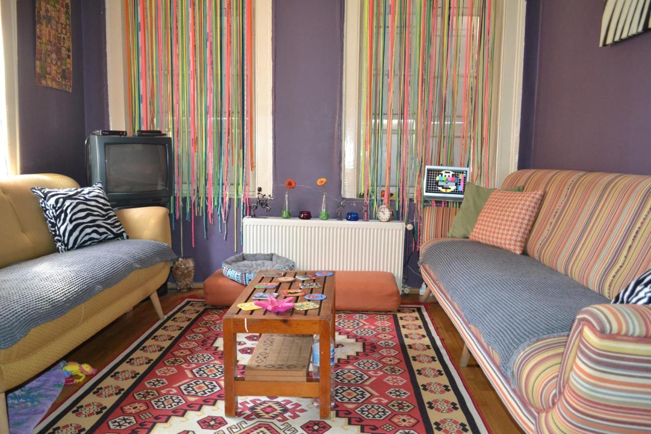 My Happy Home Hostel İzmir Eksteriør bilde